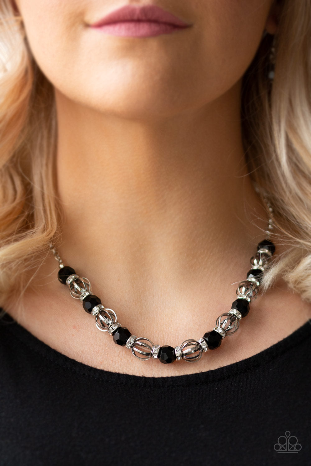 In good glazes on sale black necklace paparazzi