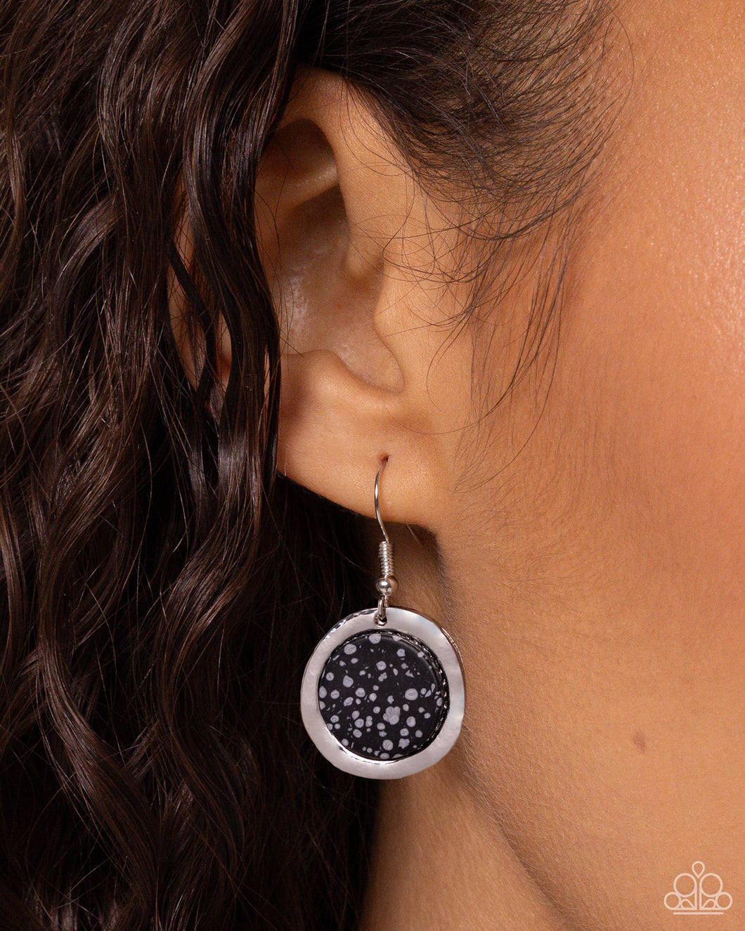 Pendant Paradox - Black Earrings - Paparazzi Accessories