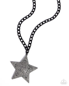 stellar-selfie-black-necklace-paparazzi-accessories