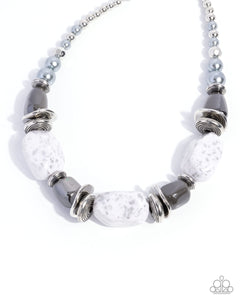 in-good-glazes-silver-necklace-paparazzi-accessories