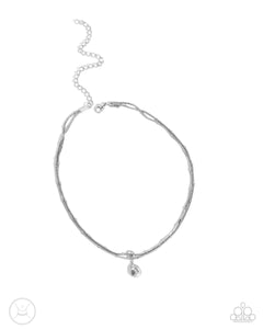 teeming-teardrop-silver-necklace-paparazzi-accessories