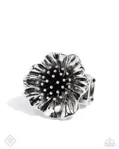 antique-adornment-silver-ring-paparazzi-accessories