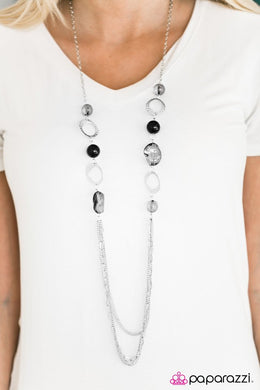 sassy-and-glassy-black-necklace-paparazzi-accessories