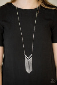 alpha-glam-white-necklace-paparazzi-accessories