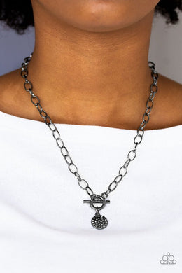 sorority-sisters-black-necklace-paparazzi-accessories