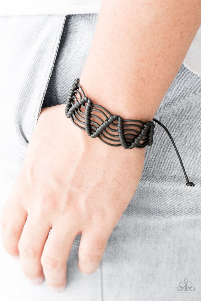 rise-to-the-bait-black-bracelet-paparazzi-accessories