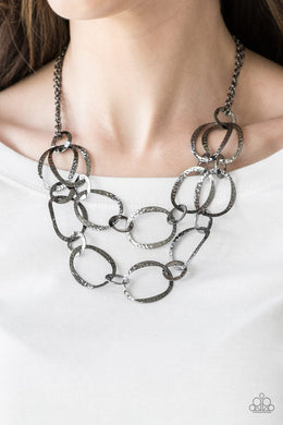 circus-chic-black-necklace-paparazzi-accessories