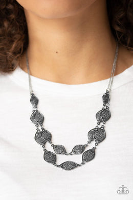 make-yourself-at-homestead-black-necklace-paparazzi-accessories