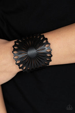 wildflower-garden-black-bracelet-paparazzi-accessories