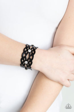 runaway-radiance-black-bracelet-paparazzi-accessories