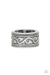 vine-of-valor-silver-ring-paparazzi-accessories