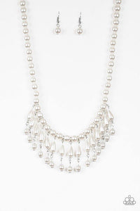 miss-majestic-white-necklace-paparazzi-accessories