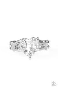 romantic-reverie-white-ring-paparazzi-accessories
