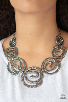 statement-swirl-black-necklace