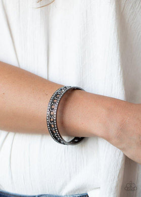 couture-court-black-bracelet