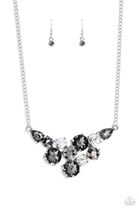 round-royalty-silver-necklace-paparazzi-accessories